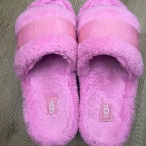US Size 9 - UGG Women's Fluffita Clear in Carnation